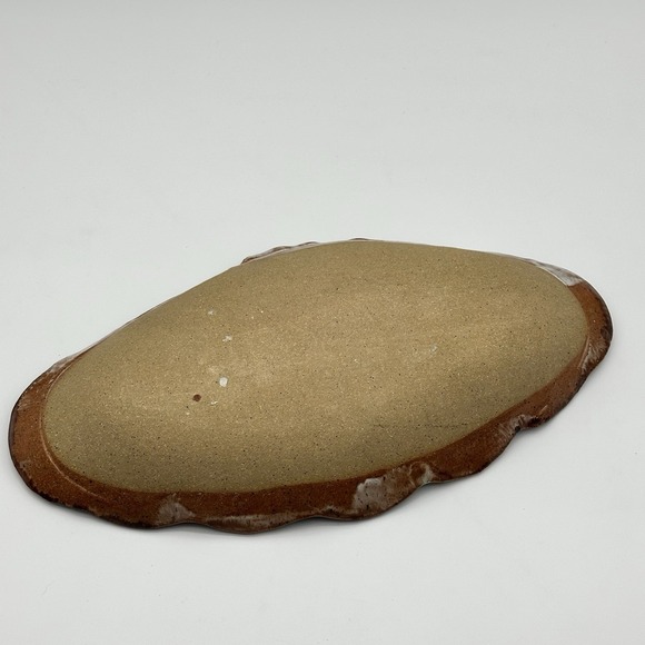 Oval Pottery Tray With Applied‎ Roses - Studio Pottery Decorative Plate - Picture 5 of 5